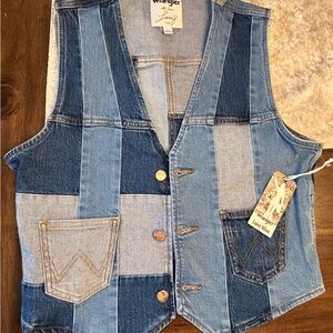 Wrangler Blue Patchwork Denim Vest: Lainey Wilson